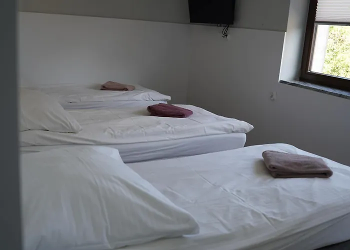 Bon Ton Quarto em Acomodações Particulares Estetino